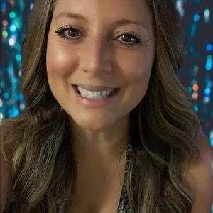 Meet your Posher, Jillian